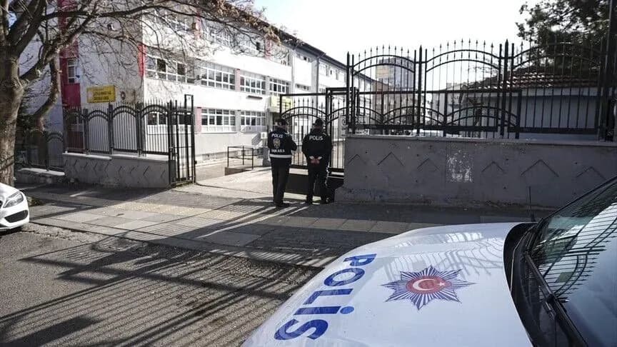 Okullarda yeni dönem: 30 bin personele genişletilmiş yetki