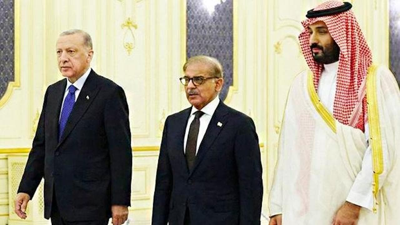 Türkiye, Pakistan ve Suudi Arabistan üçlü savunma anlaşmasına imza atacak
