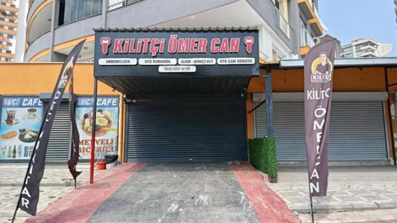 Adana'da oto kilitçi dükkanında kan donduran olay: İş yeri sahibi ve genç kadın ölü bulundu