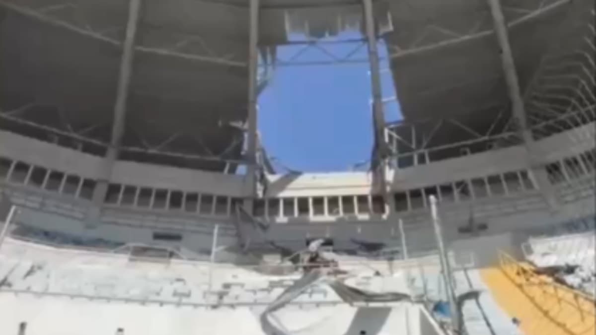 Stadyum, maç öncesi bombalı saldırıya uğradı: Ölü ve yaralılar var