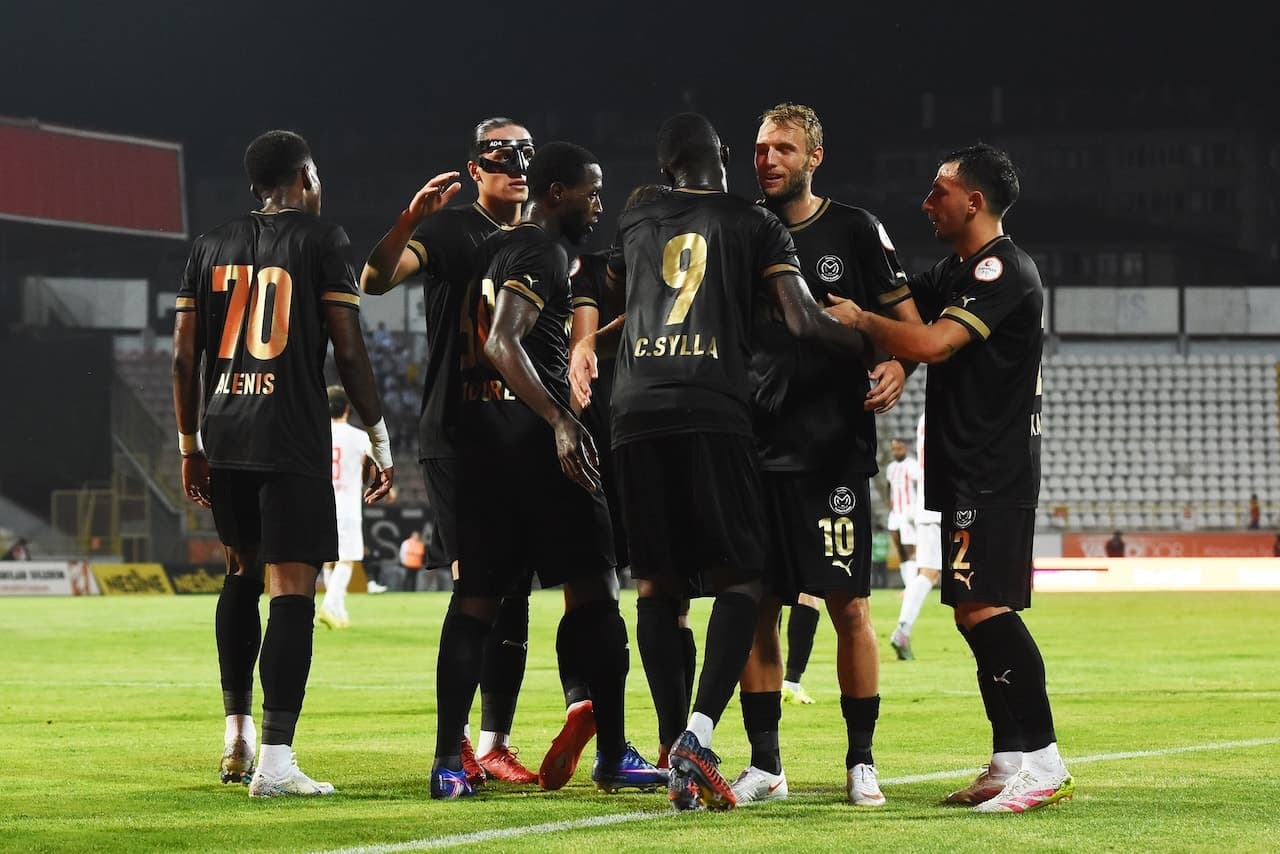 1. Lig'de sezonun açılışını Manisa FK yaptı: 3 puan morfolu başlangıç