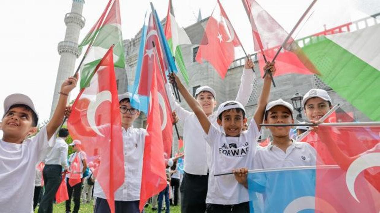 Genç İHH'nin yaz programı 2 bin 500 öğrenciyle tamamlandı