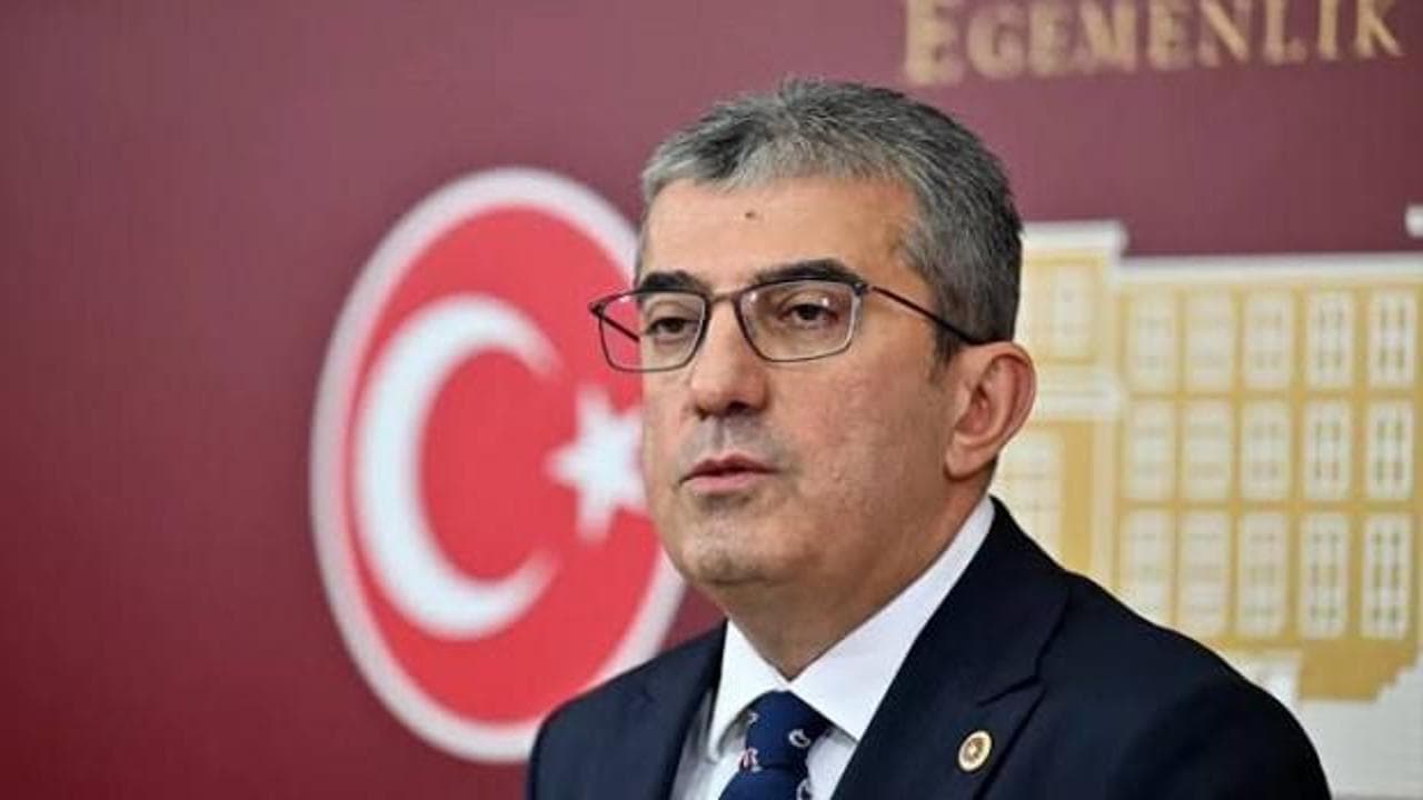 Yeni Parti'de uyuşturucu depremi: Gökhan Günaydın kendi belediye başkanlarını hedef aldı