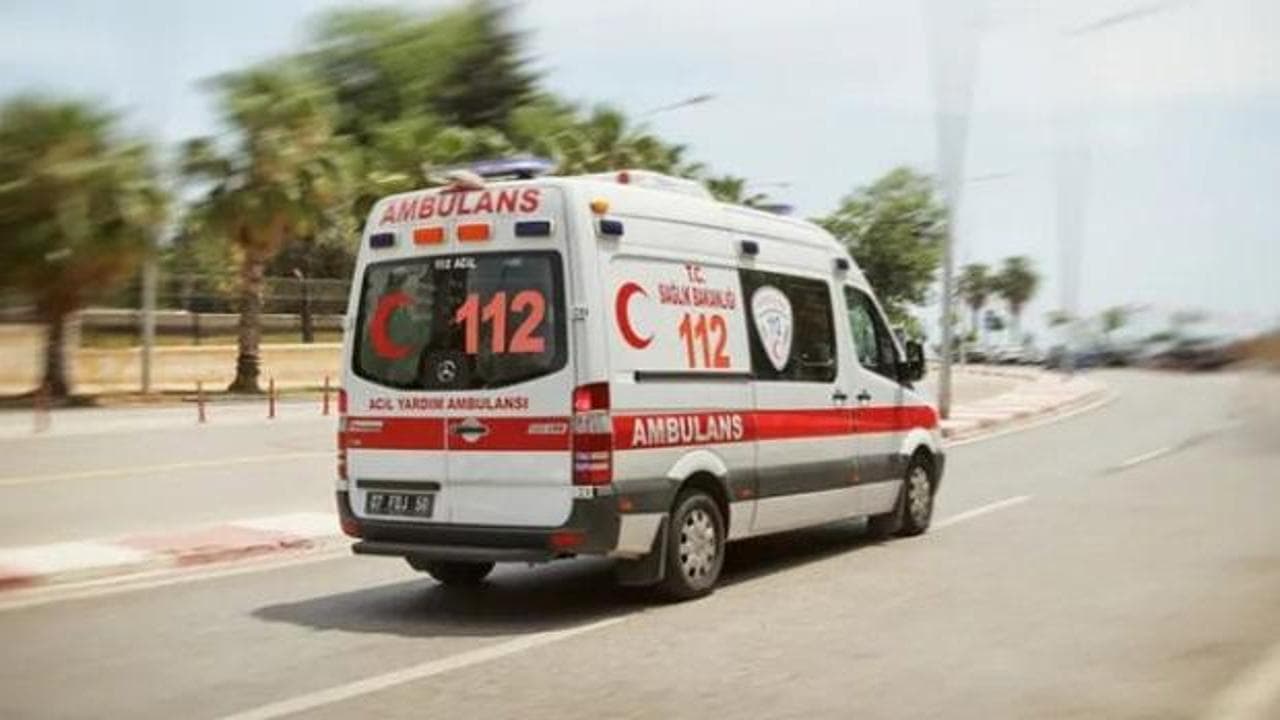 Eskişehir'de iki aracın karıştığı kazada sürücüler yaralandı