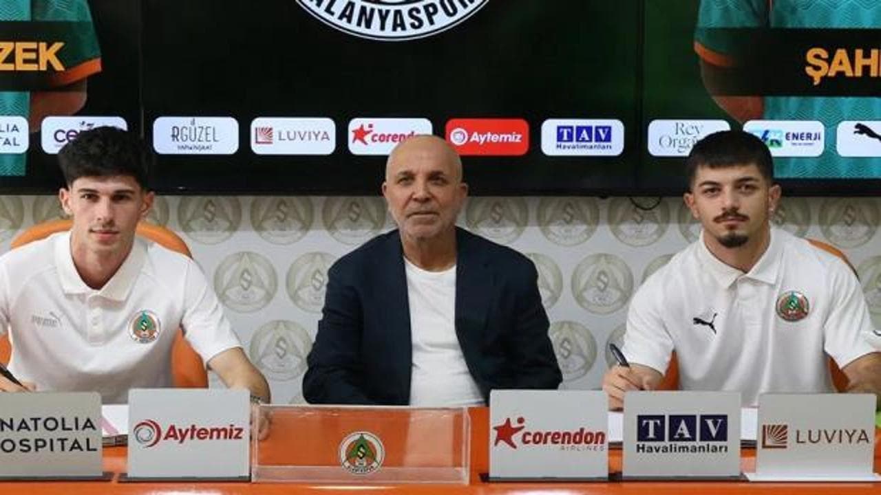 Alanyaspor, genç iki orta saha oyuncusunu kadrosuna kattı