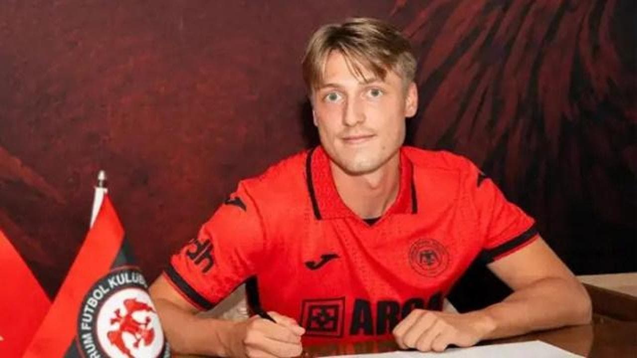 Çorum FK, Norveçli orta saha oyuncusu Karlsbakk'ı kadrosuna kattı