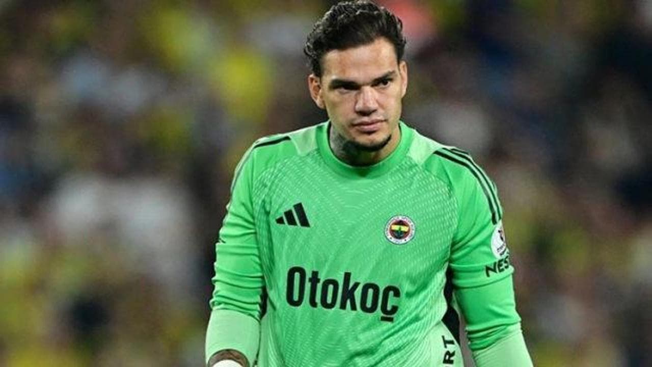 Ederson'dan ayrılık söylentilerine net mesaj: "Yalanlara inanmayın"