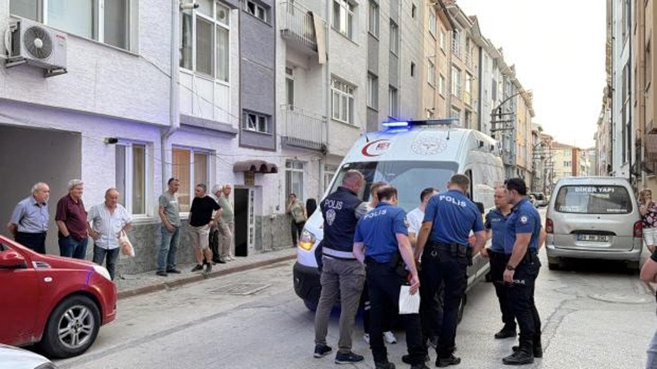 Parkta arkadaşlarıyla alkol aldı, eve dönerken hayatını kaybetti