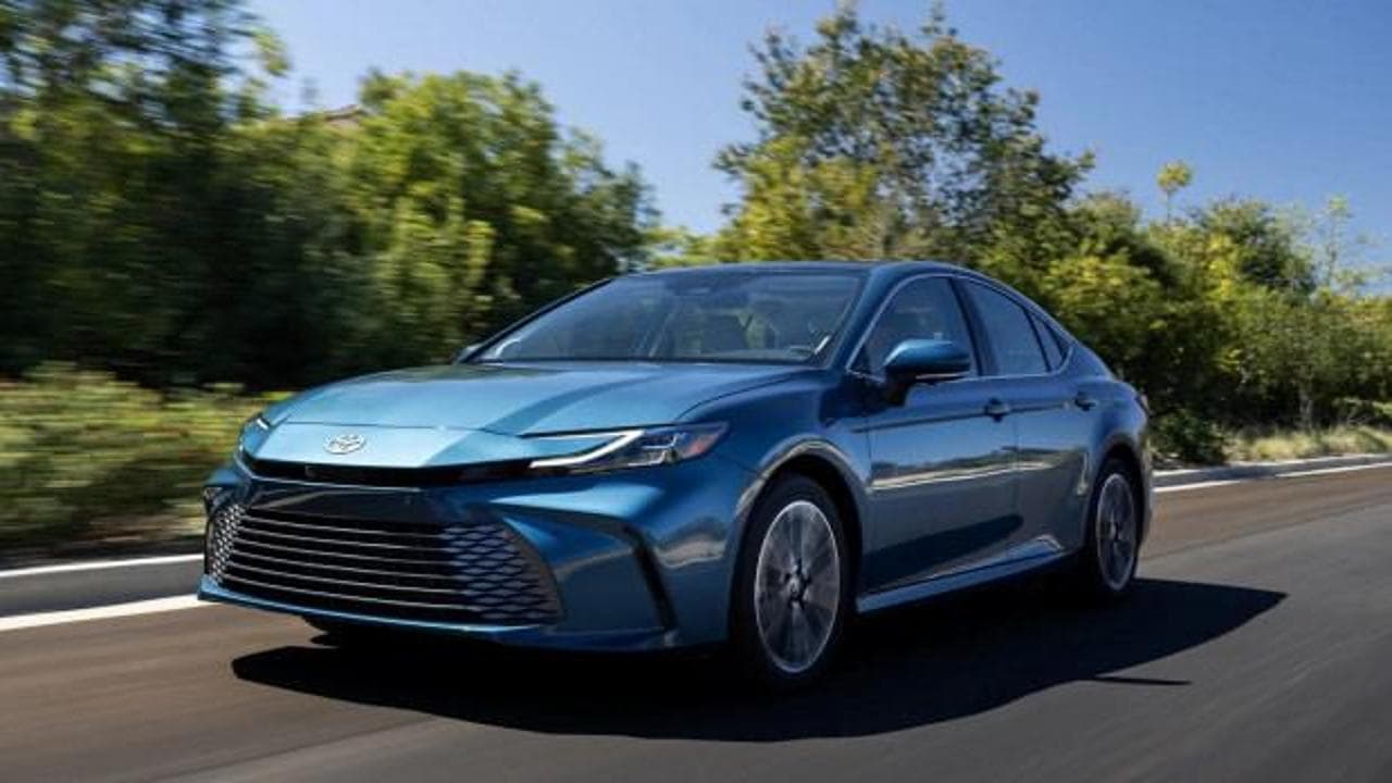 Toyota'dan devasa geri çağırma: Yarım milyondan fazla hibrit araç geri toplanıyor