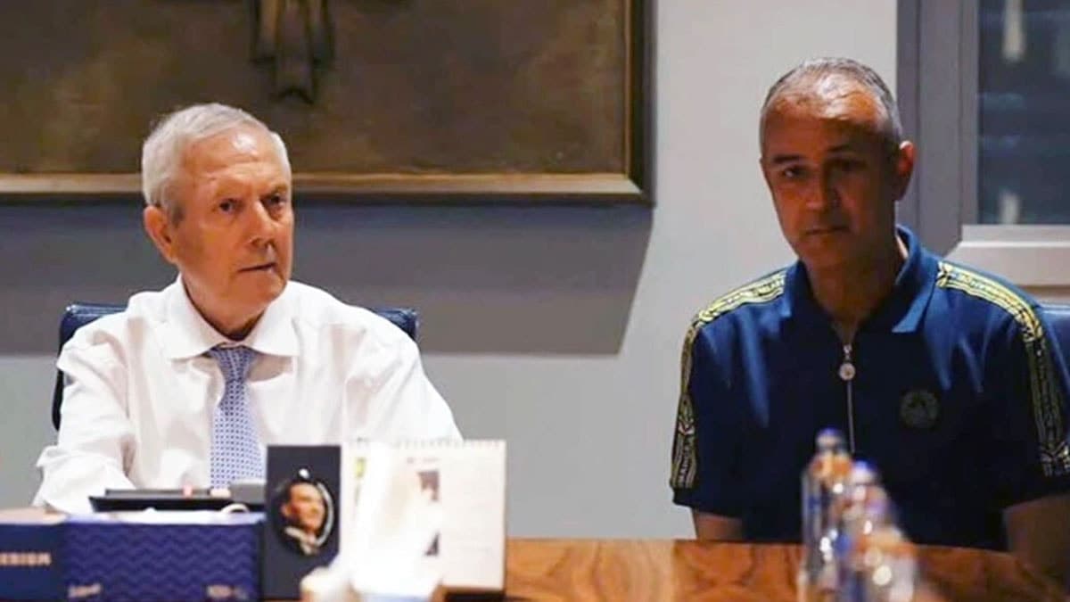 Fenerbahçe'de tarihi kadro operasyonu: 8 oyuncuyla yollar ayrılıyor