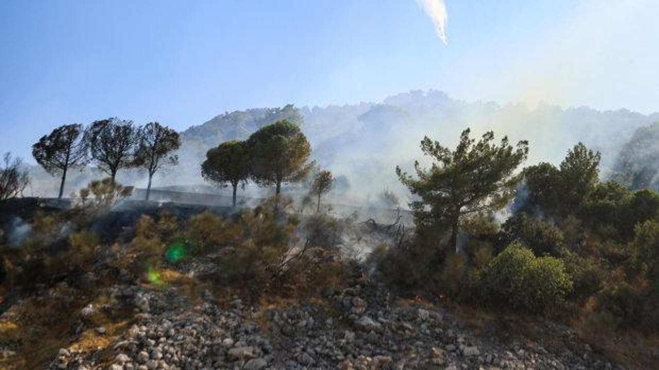 Antalya'da orman yangını kontrol altına alındı: 10 hektarlık alan küle döndü