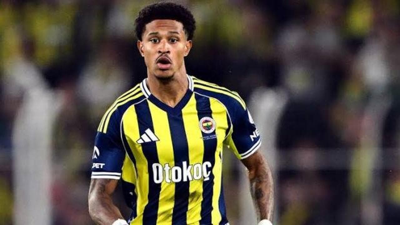 Oosterwolde'dan Fenerbahçe taraftarına net mesaj: 'Kalıyorum!'