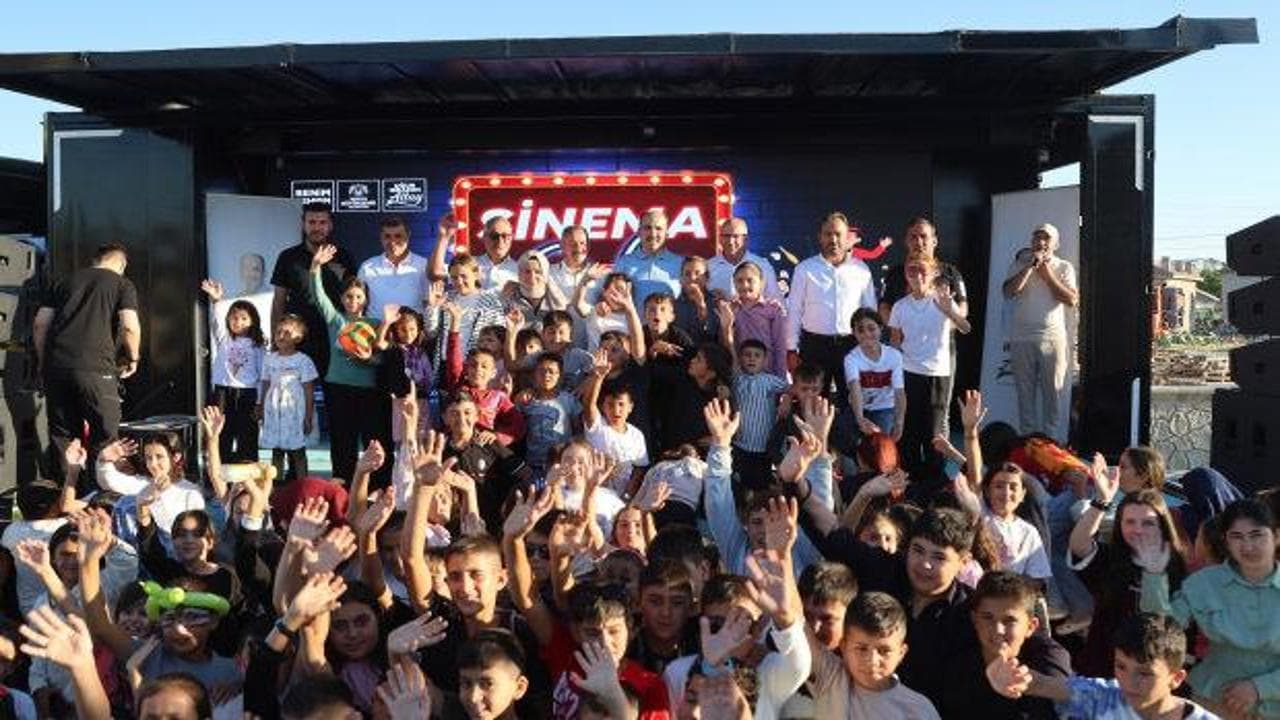 Konya'nın 100 mahallesinde sinema ve çocuk şenliği rüzgârı esti