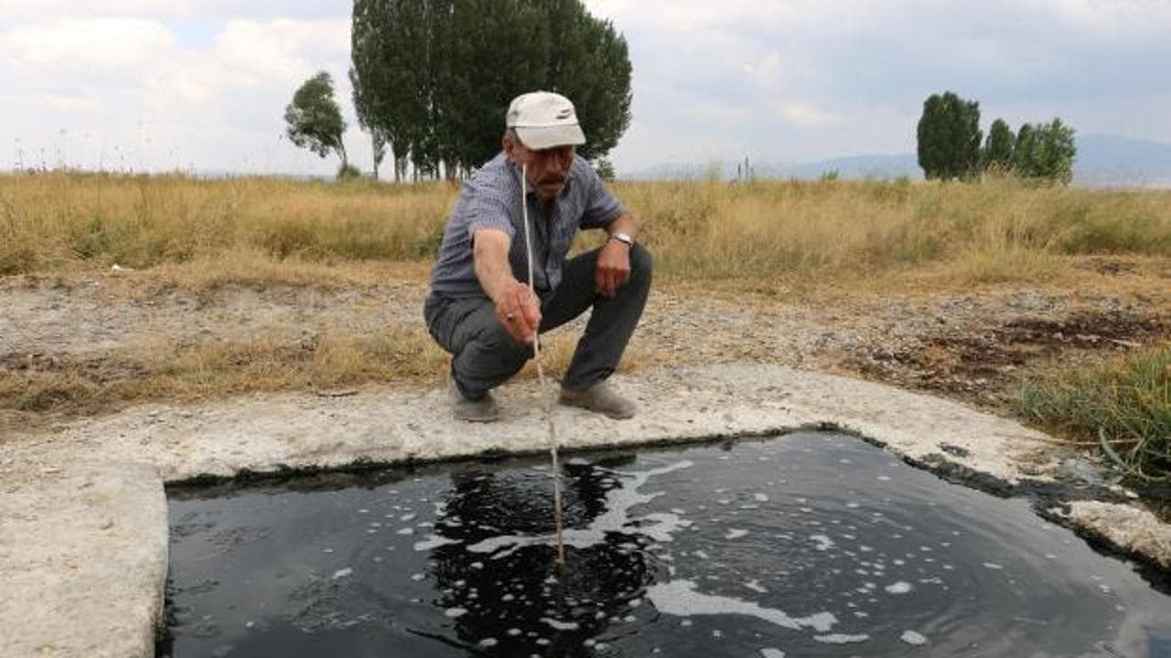 Erzurum'da 50 yıldır çözülemeyen gizem: Suyun üzerindeki köpükler mavi alevle yanıyor