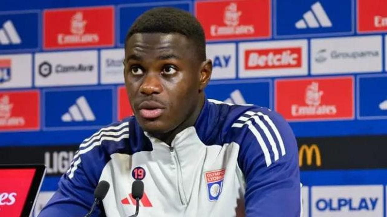 Lyon'lu Niakhate'den Fenerbahçe itirafı: 'Güçlü bir rakip ama onlardan aşağımız yok'