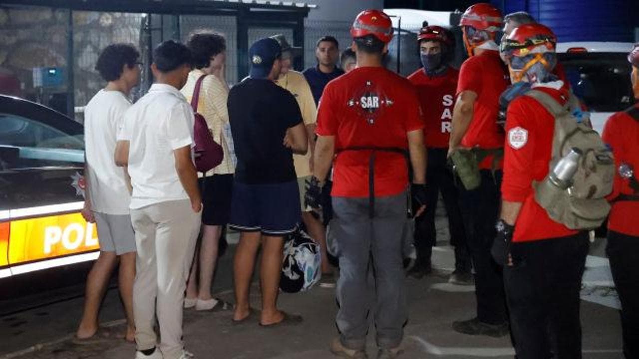 Bodrum'da ormanda kaybolan 5 genç, gece boyu süren operasyonla bulundu