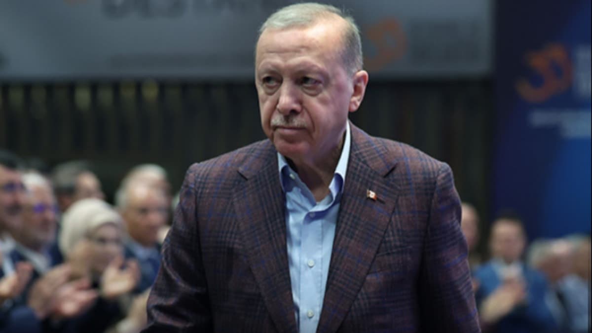 Süper Lig'de BYD İsim Sponsorluğu Krizi: Bakanın Koltuğu Sallantıda