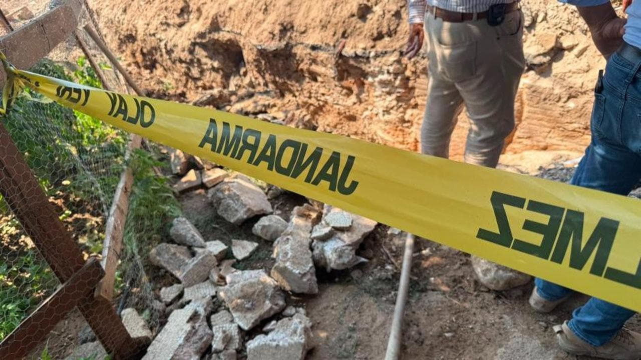 Hatay'da kanalizasyon kazısında tarihi mozaik gün yüzüne çıktı
