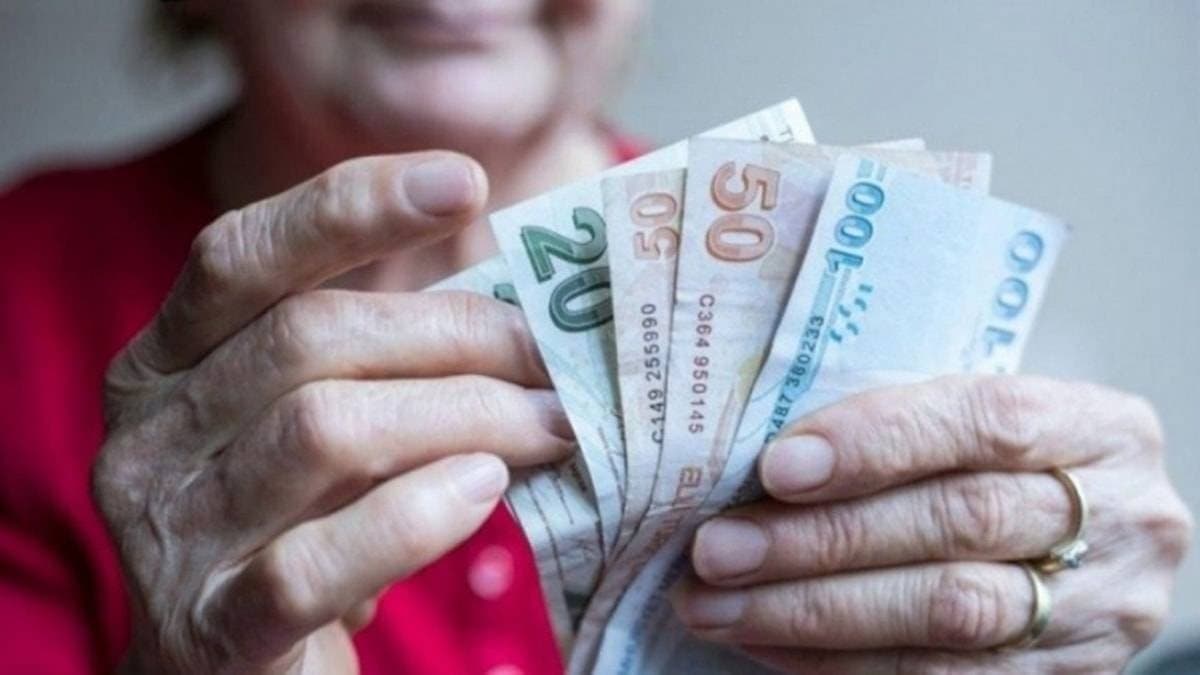 Emekli ve memur maaşlarında yeni hesap: Masadaki zam senaryoları değişti