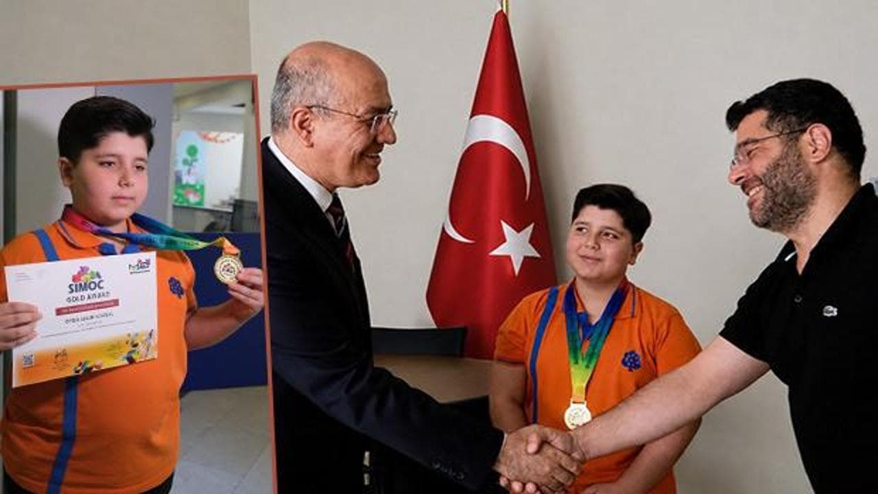 Singapur'da Türkiye'yi gururlandıran birincilik: Ömer Selim'den büyük başarı