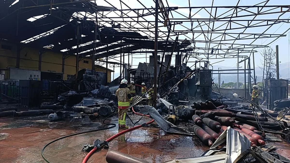 Manisa'nın Salihli ilçesinde gaz dolum tesisinde patlama: 2 işçi yaşamını yitirdi