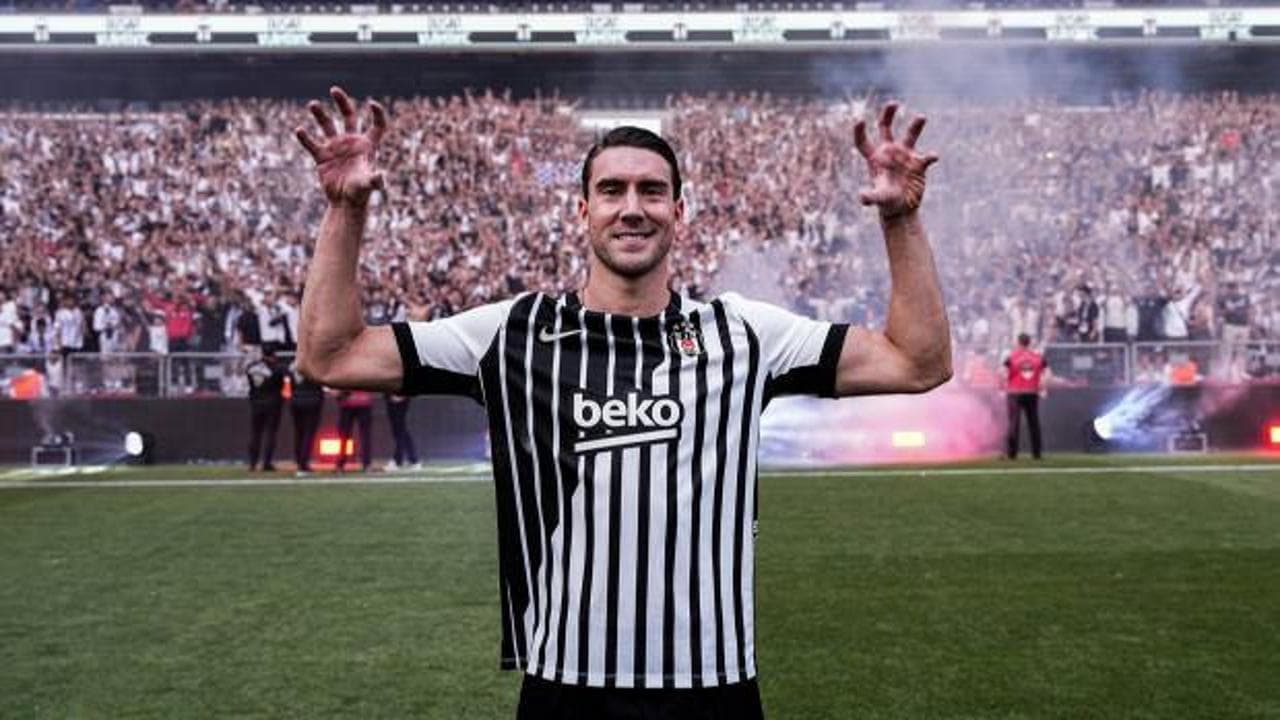 Vlahovic Beşiktaş'a neden transfer olduğunu ilk kez anlattı: 'Birçok takımla görüştüm'