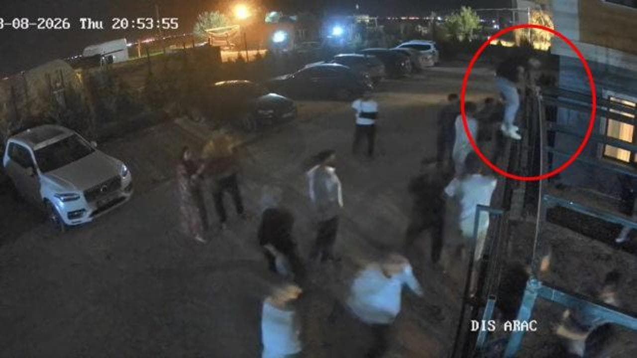 İYİ Partili ilçe başkanı, 20 kişilik grupla damadının evini bastı