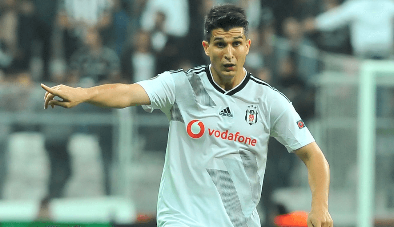 Necip Uysal, Eyüpspor karşılaşmasında futbolculuk kariyerine son verecek