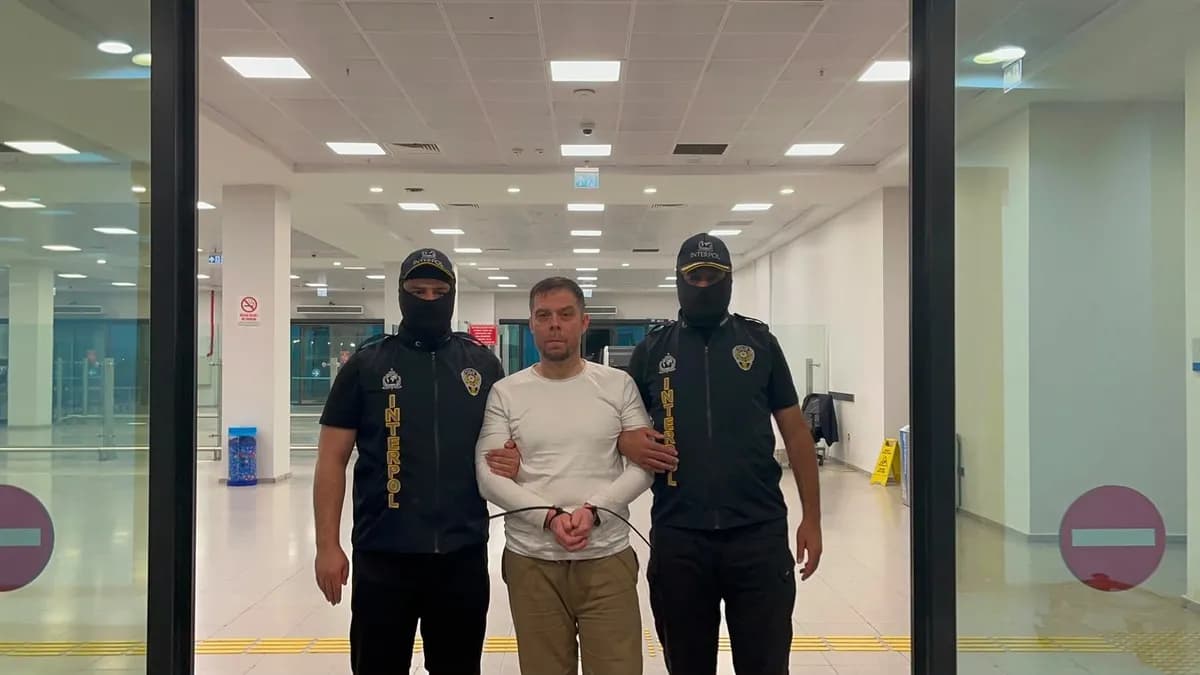 Kırmızı bültenle aranan suç örgütü elebaşı Serkan Kurtuluş Türkiye'de tutuklandı