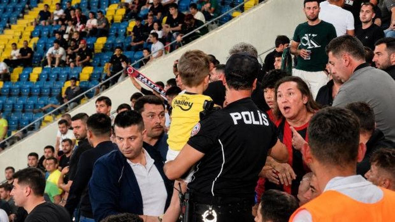 Ankara'da taraftar şiddeti: Fenerbahçe formalı çocuğa saldırıldı, aile polise sığındı