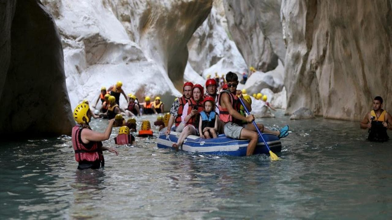 Antalya'da aşırı sıcaklardan bunalanların yeni gözdesi: Göynük Kanyonu