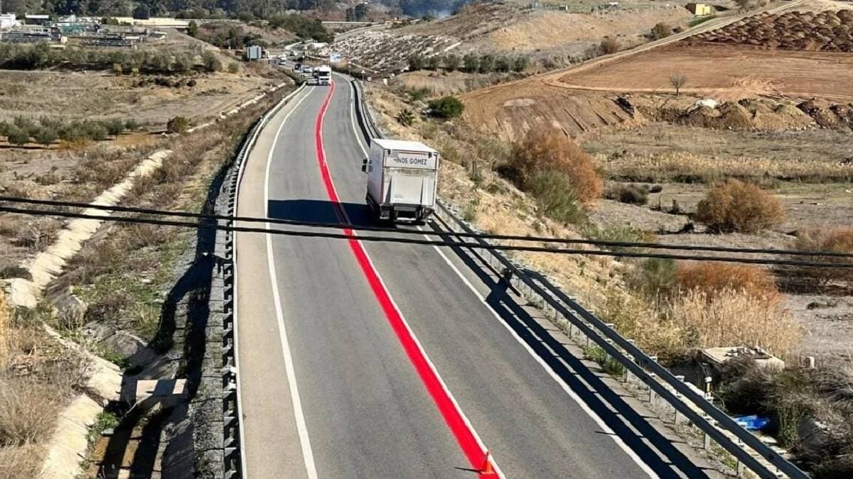 Pistlerde kırmızı çizgi kuralı başladı: İhlal eden sürücüye 22 bin lira ceza