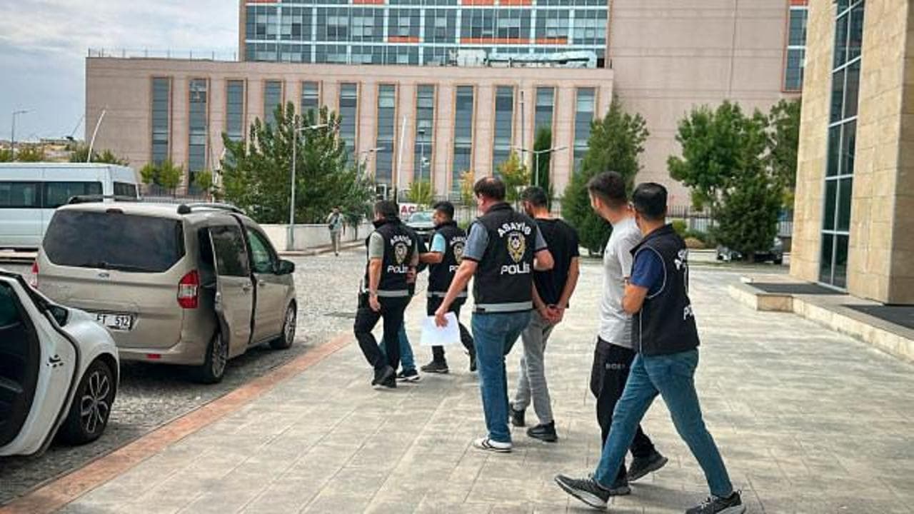 Uşak’ta milyonluk soygun : Gözaltına alınan 3 şüpheli tutuklandı