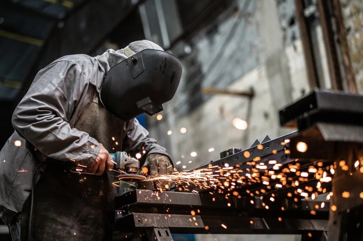 Sanayi üretiminde daralma sürerken kamu harcamaları artışta