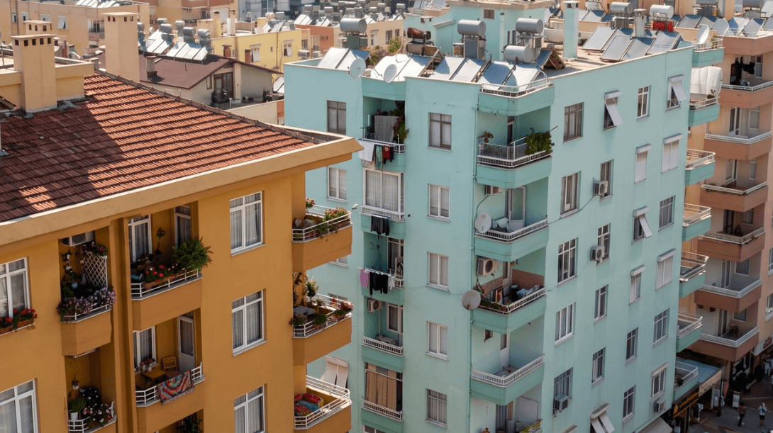 Apartmanlarda gece saatlerinde gürültü yapanlara ağır ceza uygulanacak