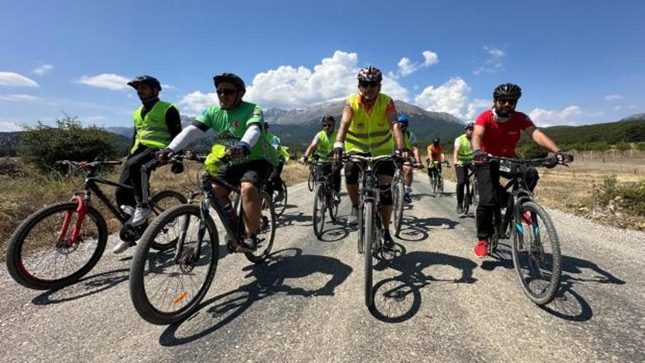 2026 Avrupa Bisiklet Başkenti Konya'da bisikletseverler Beyşehir'in tarihini keşfetti