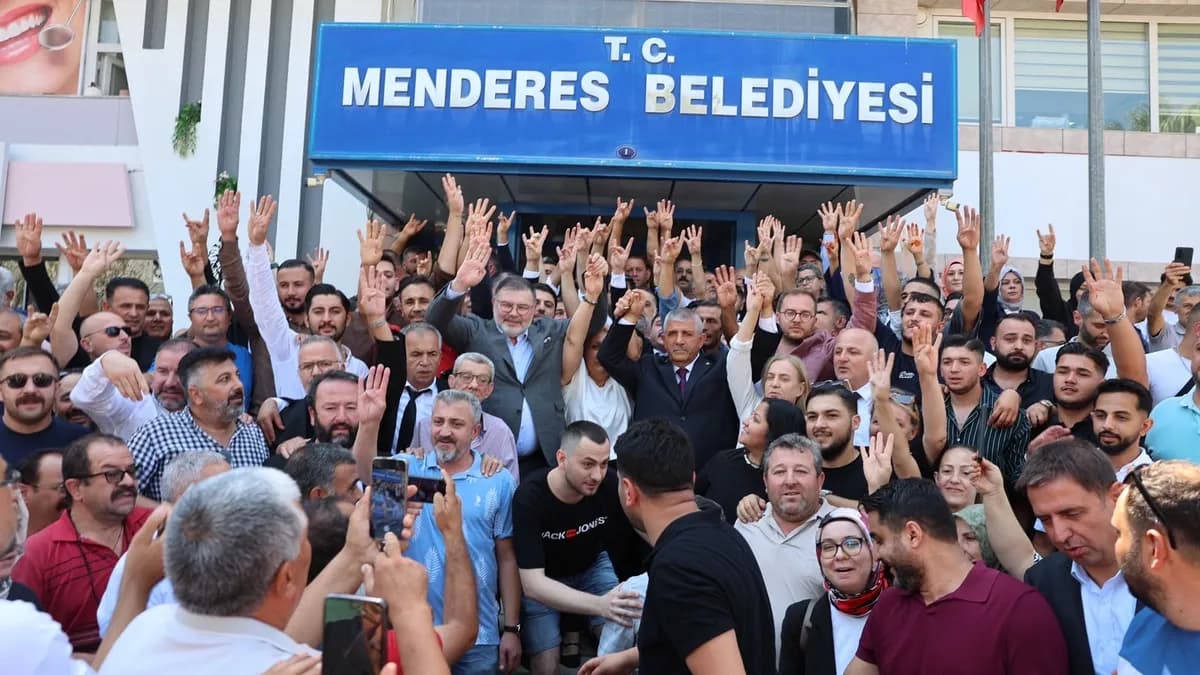 Menderes Belediyesi'nde başkan vekilliği koltuğuna AK Partili Asuman Şen oturdu