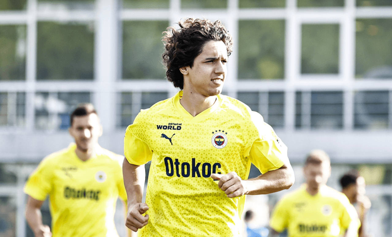 Fenerbahçe'nin yıldız ismineAvrupa'dan peş peşe transfer teklifleri