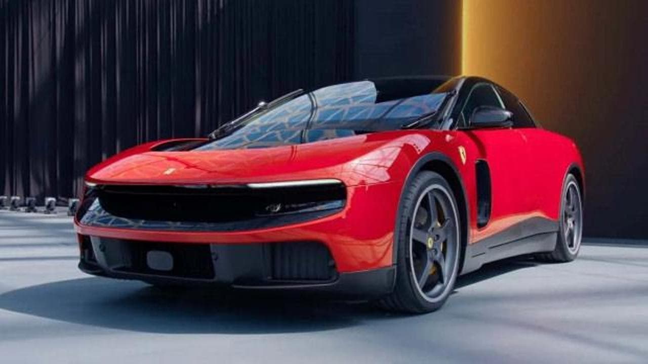 Ferrari'nin ilk elektrikli modeli 'Luce' müzayedede 40 milyon dolara satıldı