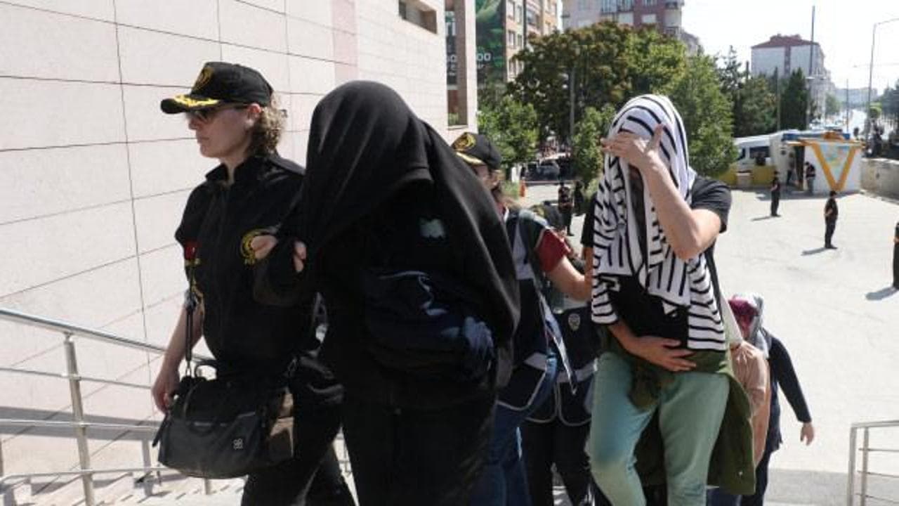 Modem dolandırıcılığı şebekesine dev operasyon: 53 kişi tutuklandı, 801 kişi 116 milyon lira dolandırıldı