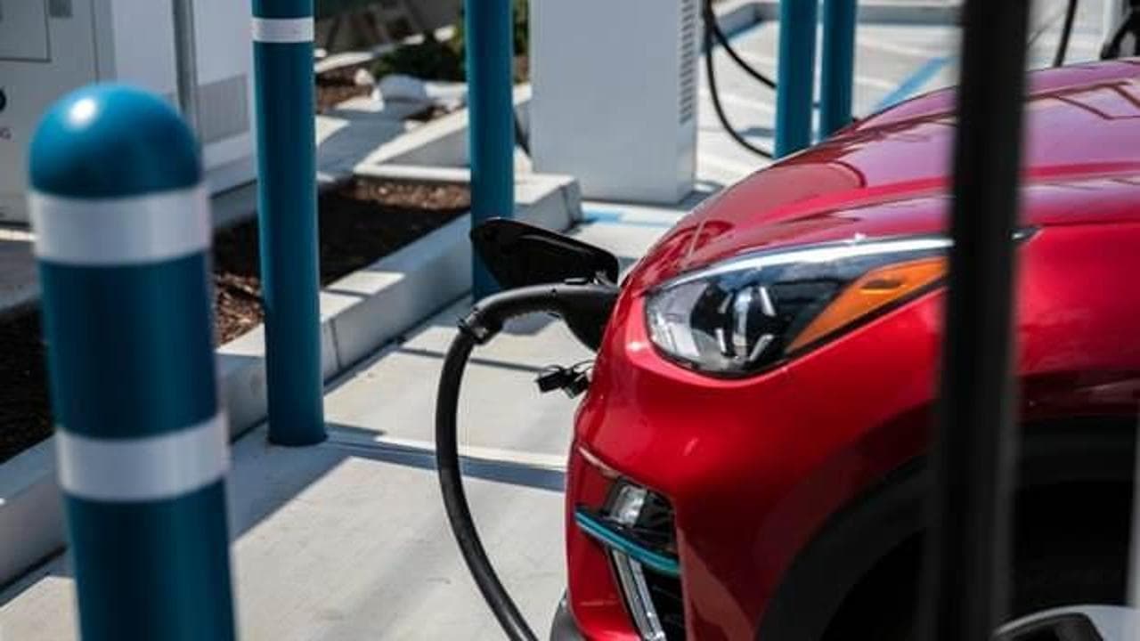 Türkiye'de elektrikli araç şarj tüketiminde tarihi zirve: Temmuzda 90 bin MWh'ye yaklaşıldı