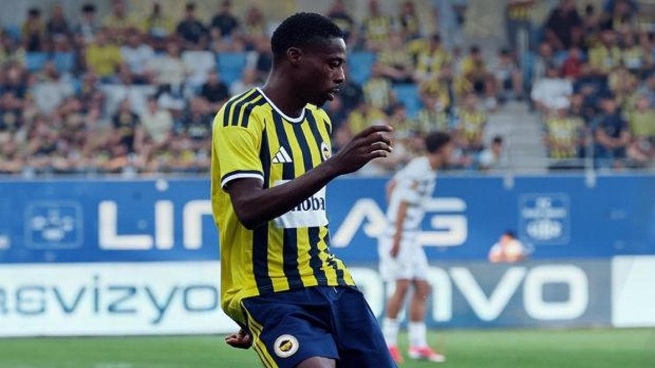 Fenerbahçe'de sürpriz ayrılık: Musaba, Norwich City'ye kiralandı
