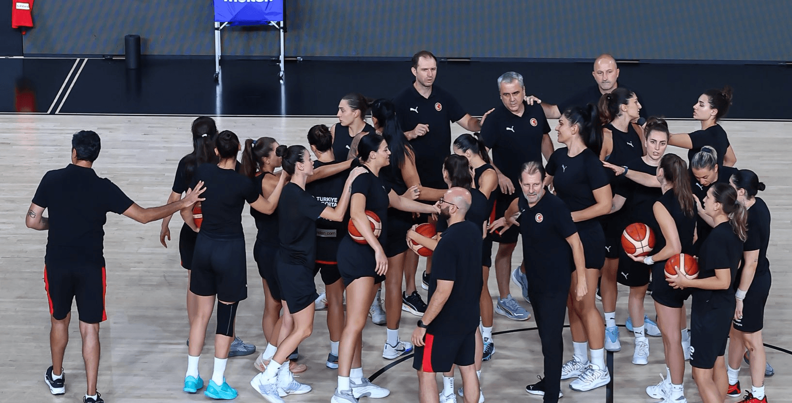 A Milli Kadın Basketbol Takımı'nda zorunlu kadro değişikliğine gidildi