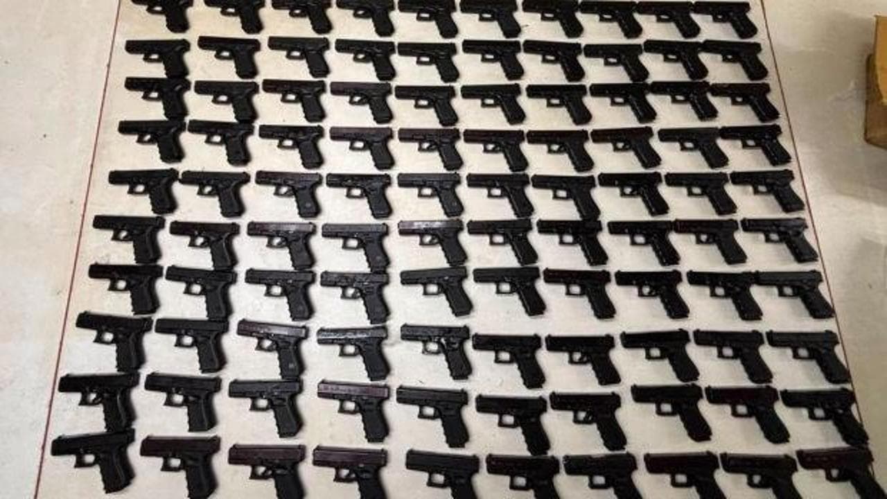 İstanbul'da silah atölyesine baskın: 100 ruhsatsız tabanca ve uyuşturucu ele geçirildi