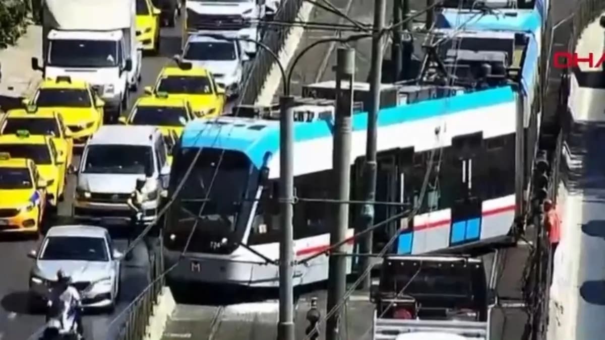 Fındıklı'da tramvay kazası: Yolcular tahliye edildi, seferberlik başlatıldı