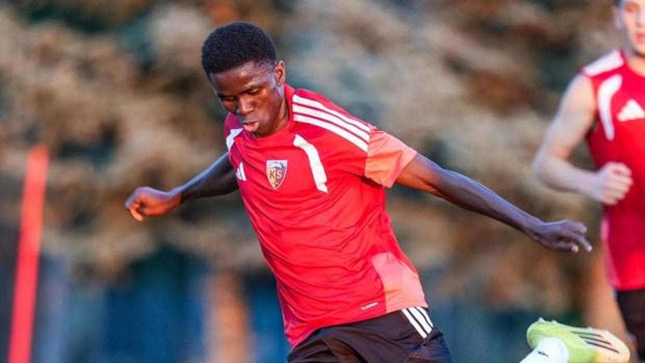 Kayserispor'un Gineli yıldızına milli davet