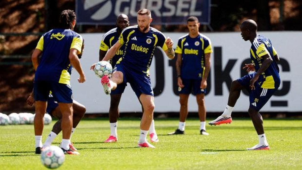 Fenerbahçe, Roma karşılaşması öncesi son idmanını tamamladı
