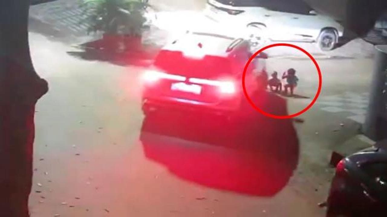 Hindistan'da kan donduran olay: 2 yaşındaki kızı ezdi, bakıp kaçtı