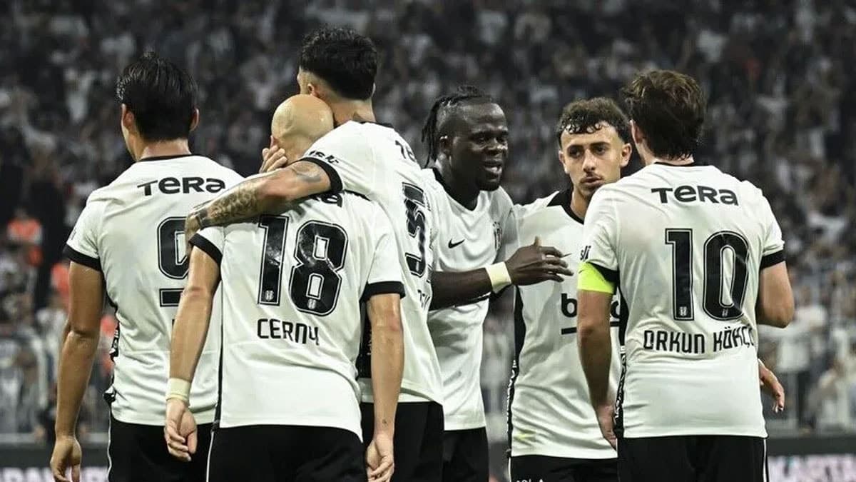 Beşiktaş, Erzurumspor deplasmanında 3 ismi kadroda değişikliğe gitti