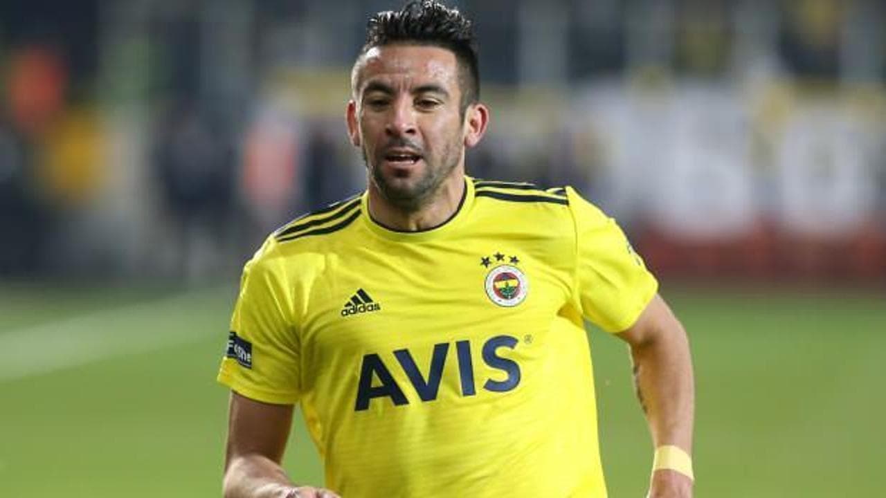 Fenerbahçe'nin eski yıldızı Mauricio Isla, 18 yıllık kariyerine veda etti